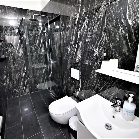 Lovely Studio In #1 *