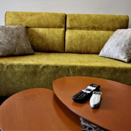 Appartement Lovely Studio In #1
